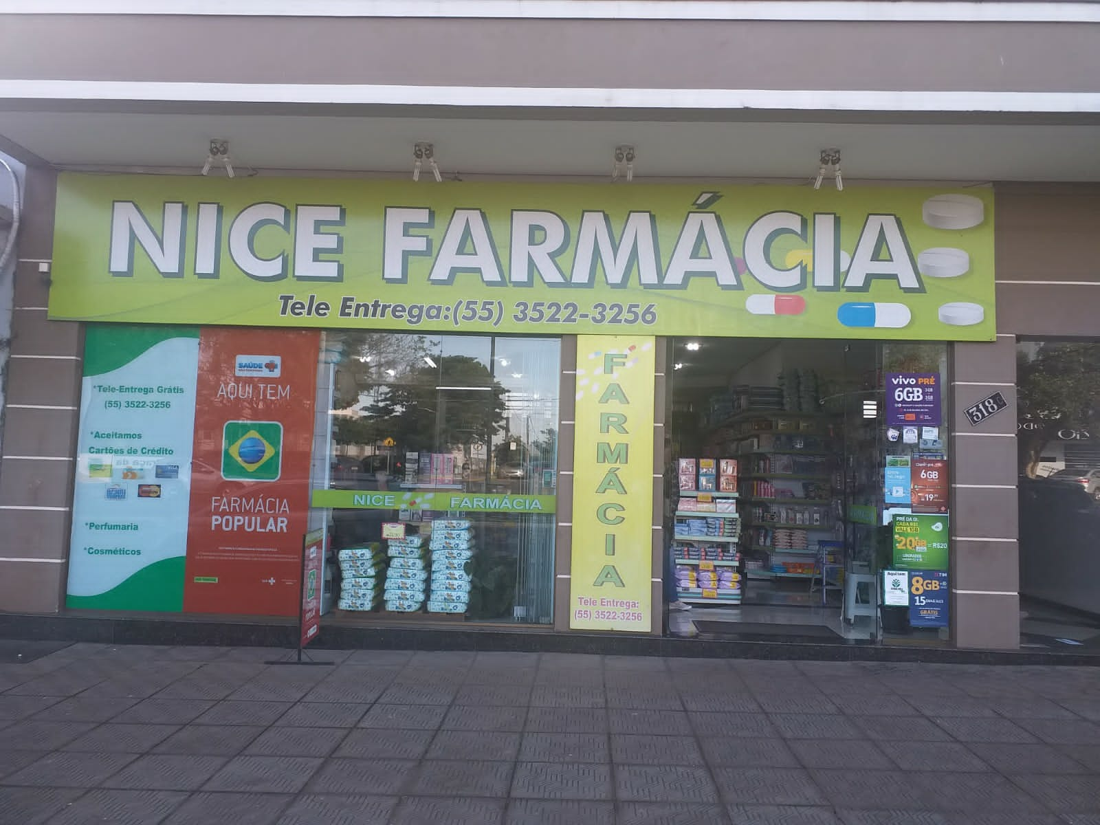 Nice Farmácia Três Passos