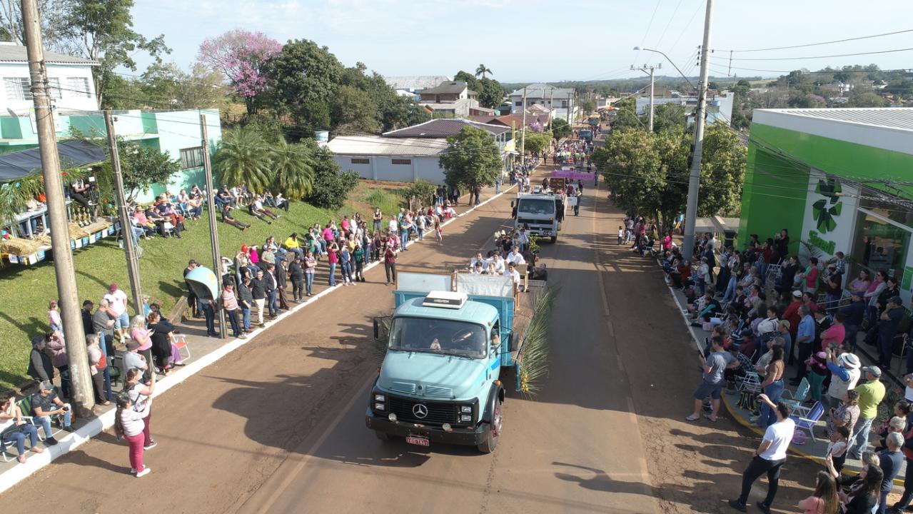 Esperança do Sul promoveu grande Festa do Colono e Motorista no sábado