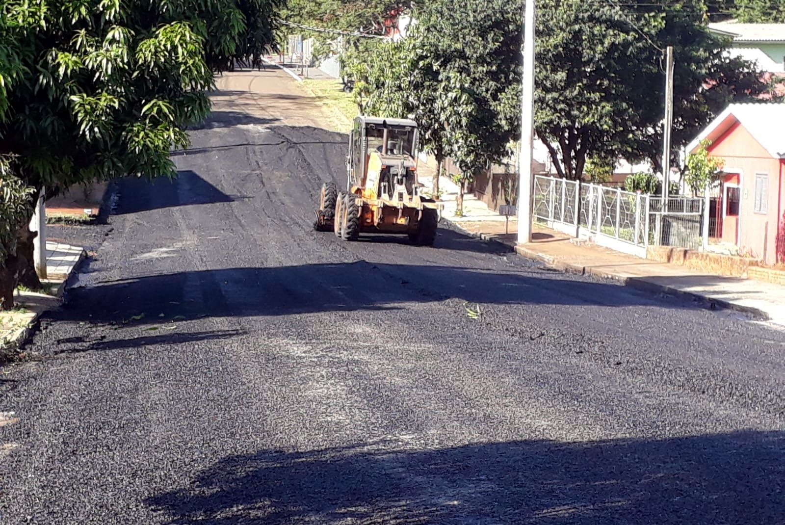 Secretaria de Obras e Viação anuncia execução de reperfilamento em ruas do município de Três Passos