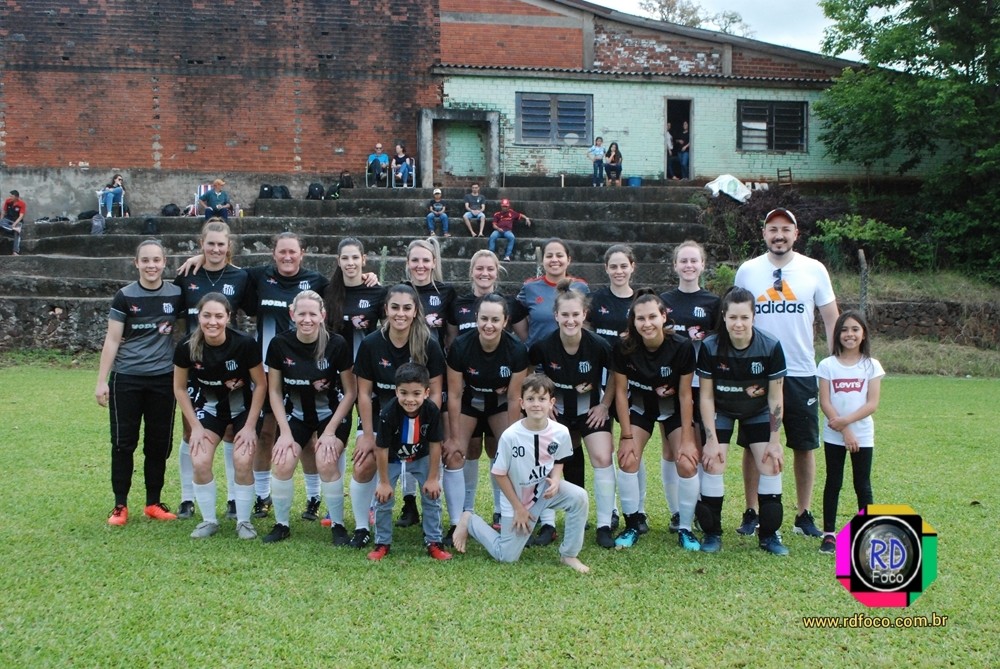 Santos da Linha Turvo de Três Passos estreia vencendo na Copa Região Celeiro de Futebol Feminino