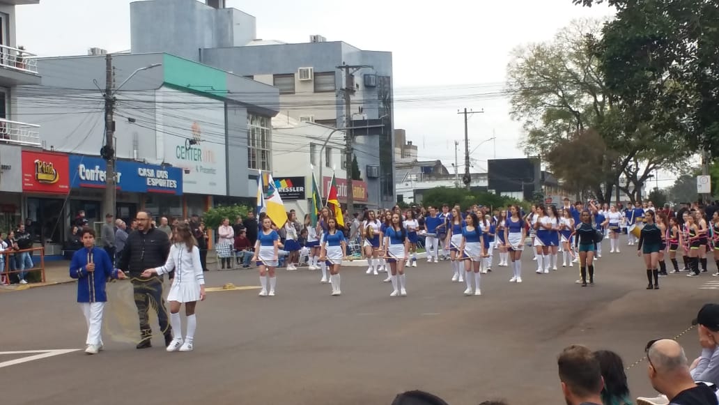 Três Passos: Comunidade prestigia Desfile Cívico de Sete de Setembro