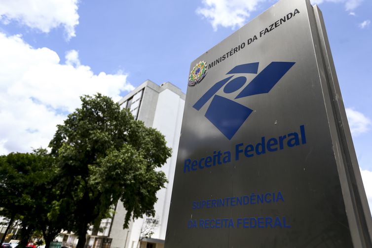 Arrecadação do governo federal bate recorde, sobe 18% e atinge R$ 181 bi em junho, informa Receita