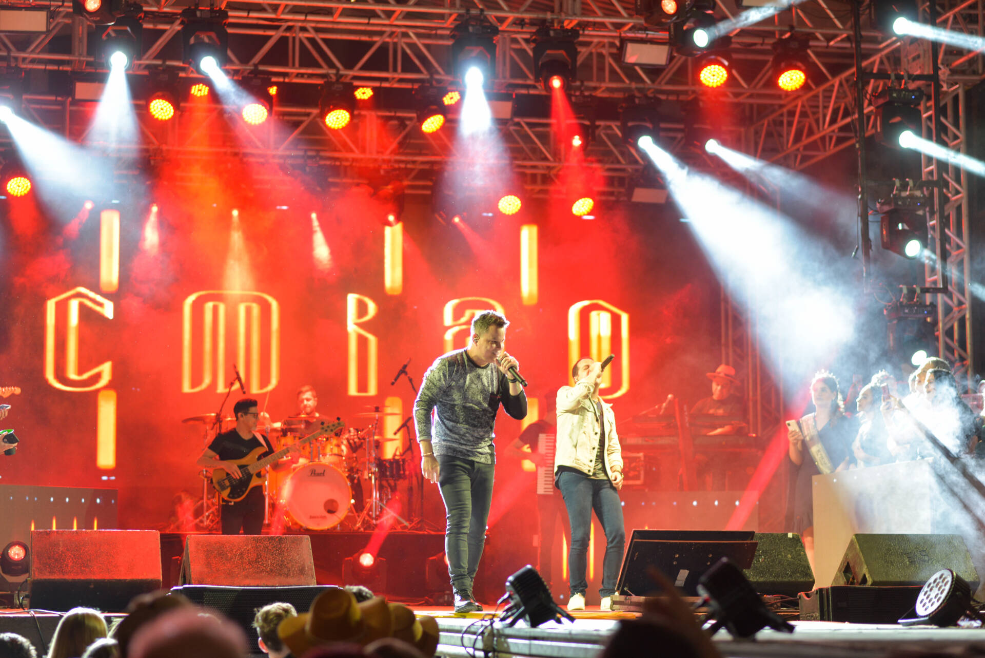 Show de João Neto e Frederico agita o público na 16ª FEICAP