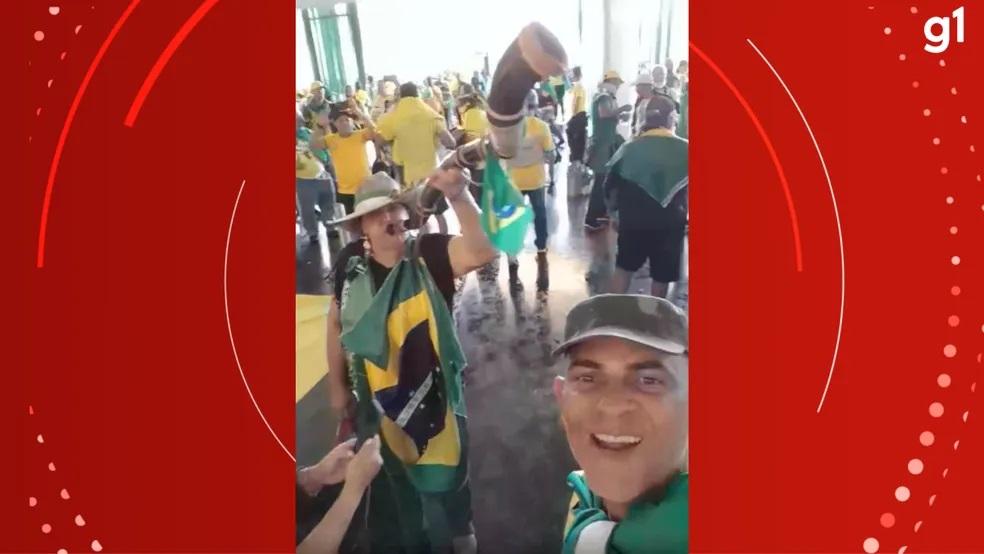 Suplente de vereador no RS publica vídeo em invasão do Congresso: 'estouro da boiada'