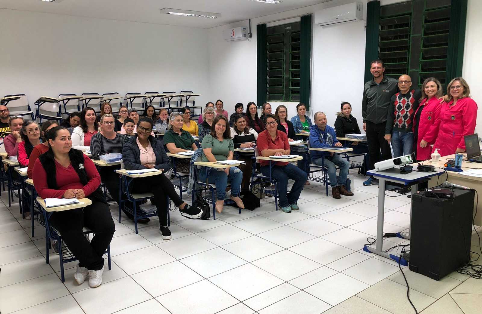 Secretaria de Saúde de Três Passos inicia o curso de Cuidador de Idosos