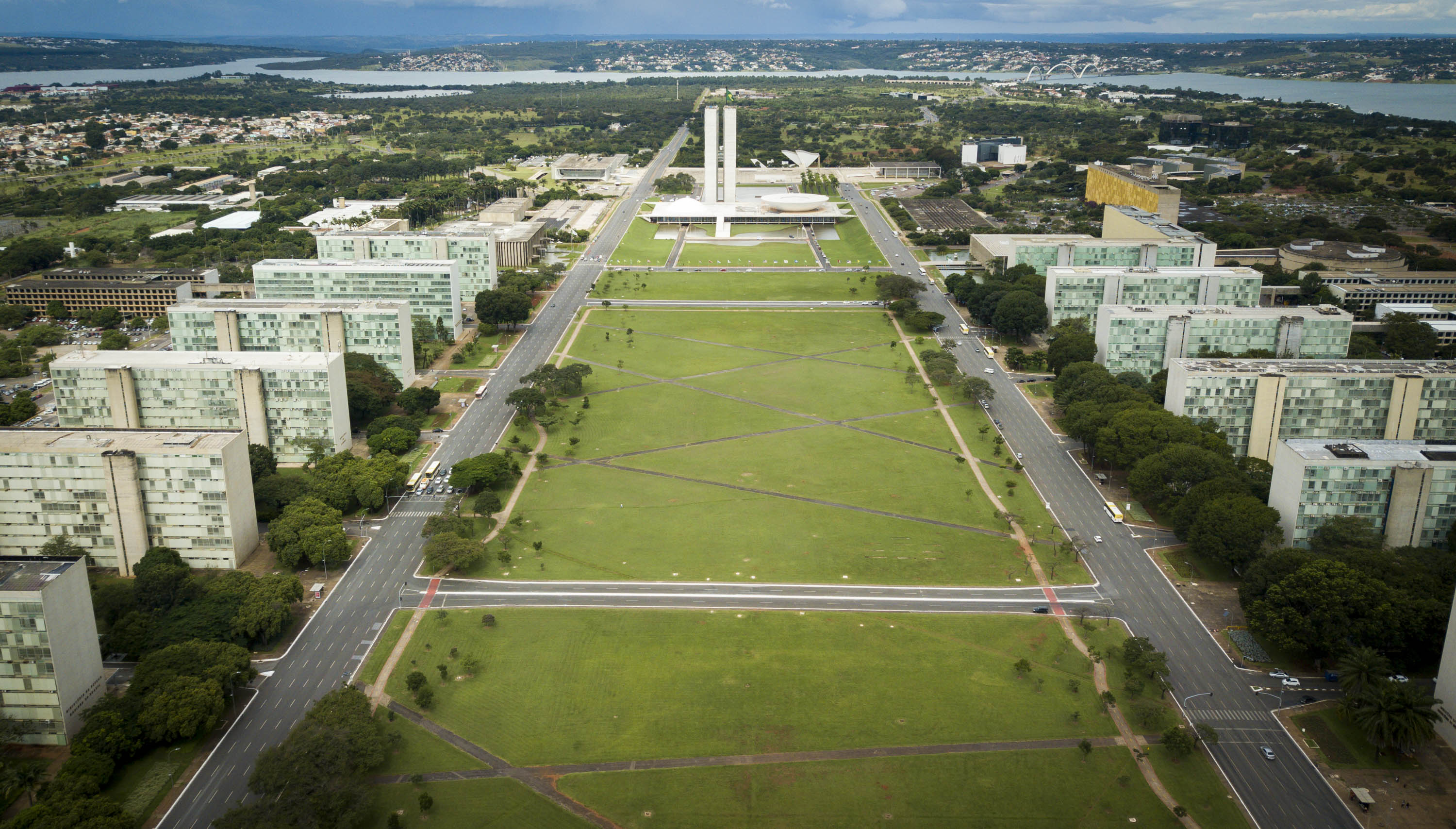 Gastos reais com funcionalismo caem para menor nível desde 2008