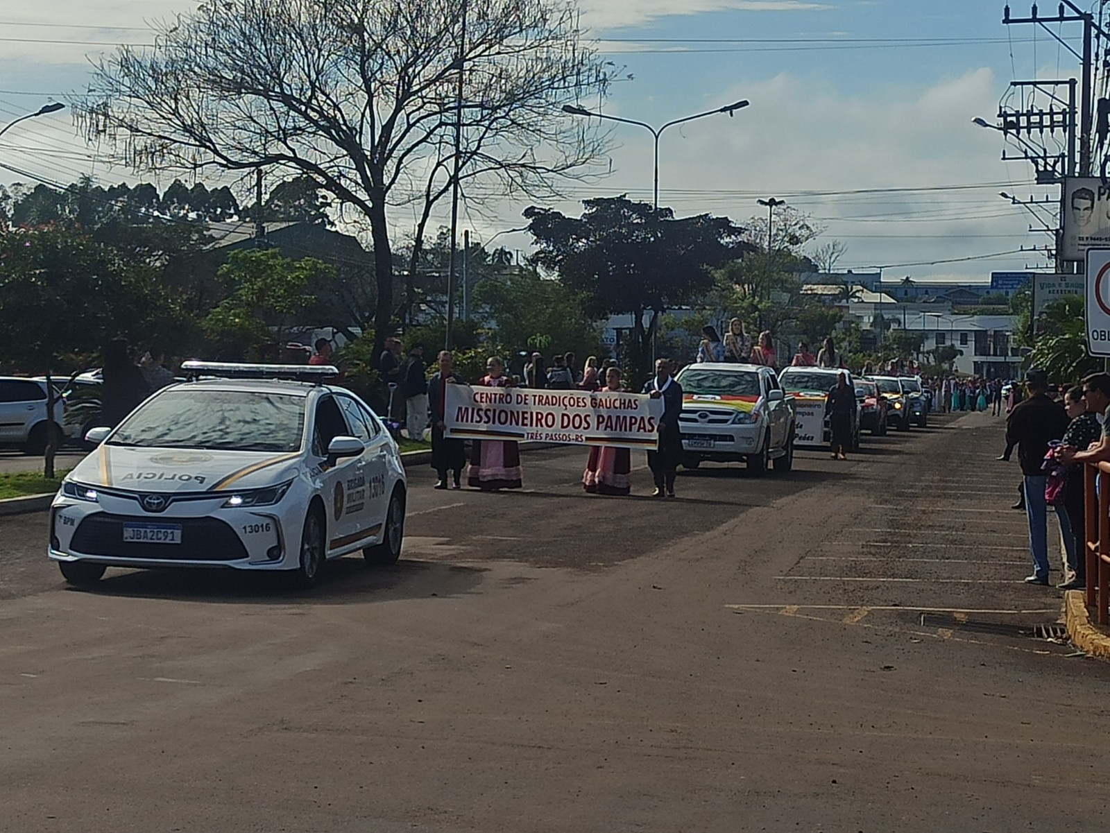 Desfile Farroupilha em Três Passos valoriza as etnias que formam o povo gaúcho