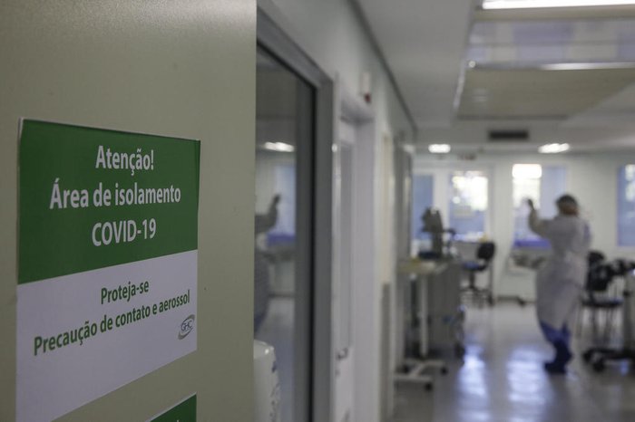 Nova onda de covid-19 deve chegar ao RS nas próximas semanas, alertam médicos